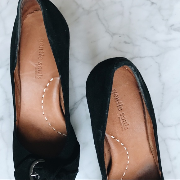 Gentle Souls Black Suede Peep Toe Wedges - 8.5M - Picture 5 of 7